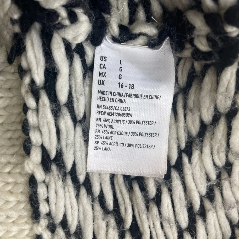 American Eagle Outfitters scoop neckline